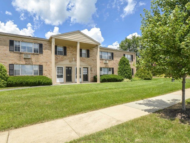 Woodland Plaza Apartments