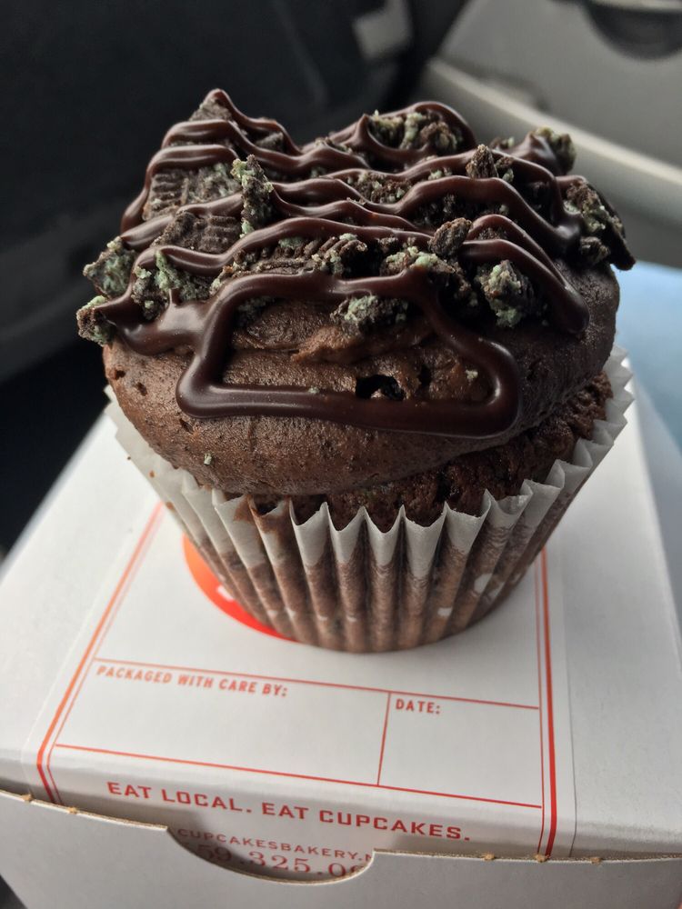 Cupcakes Bakery 90 Photos & 147 Reviews Bakeries 7062 N Cedar Ave