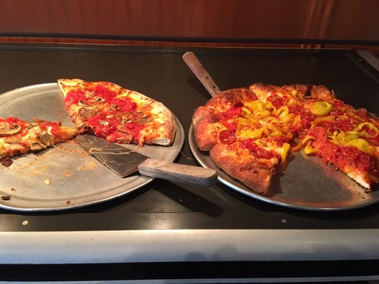 Burgh S Pizza Wing Pub 93 Photos 163 Reviews Pizza