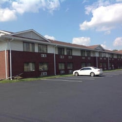 Super 8 By Wyndham O Fallon 13 Photos Hotels 1100 Eastgate Dr Photo Of Super 8 By Wyndham O Fallon Ofallon Il United States