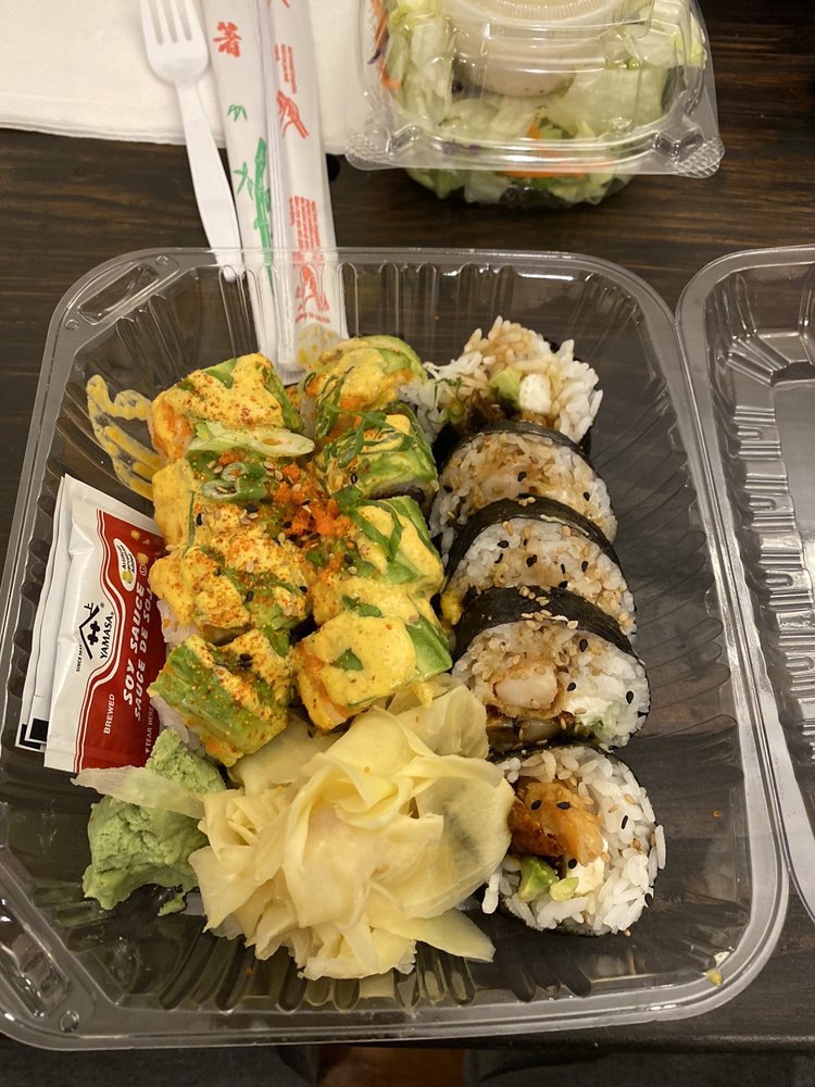 Fuji's Grill & Sushi