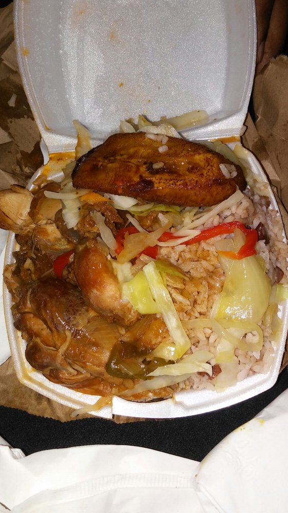 Bronx restaurant runs out of beef patties, pregnant woman smashes its