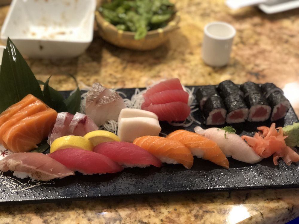 YellowFin Sushi & Sake Bar YellowFin Sushi & Sake Bar