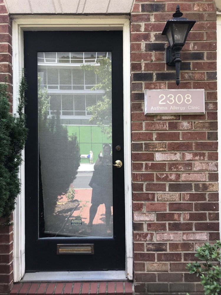 image of business Nirupma B Rohatgi, MD