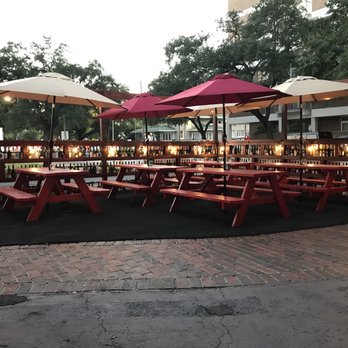 Bacco Wine Garden Montrose 38 Photos 21 Reviews Bars Photo Of Bacco Wine Garden Montrose Houston Tx United States Outdoor Area