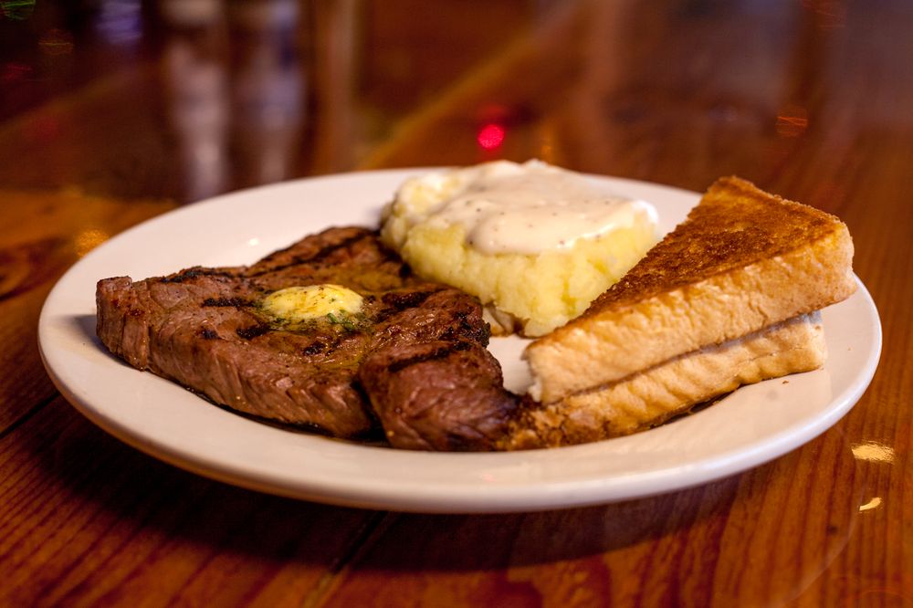 Bill’s Steakhouse & Saloon 17 Photos & 34 Reviews Bars 1013 SW