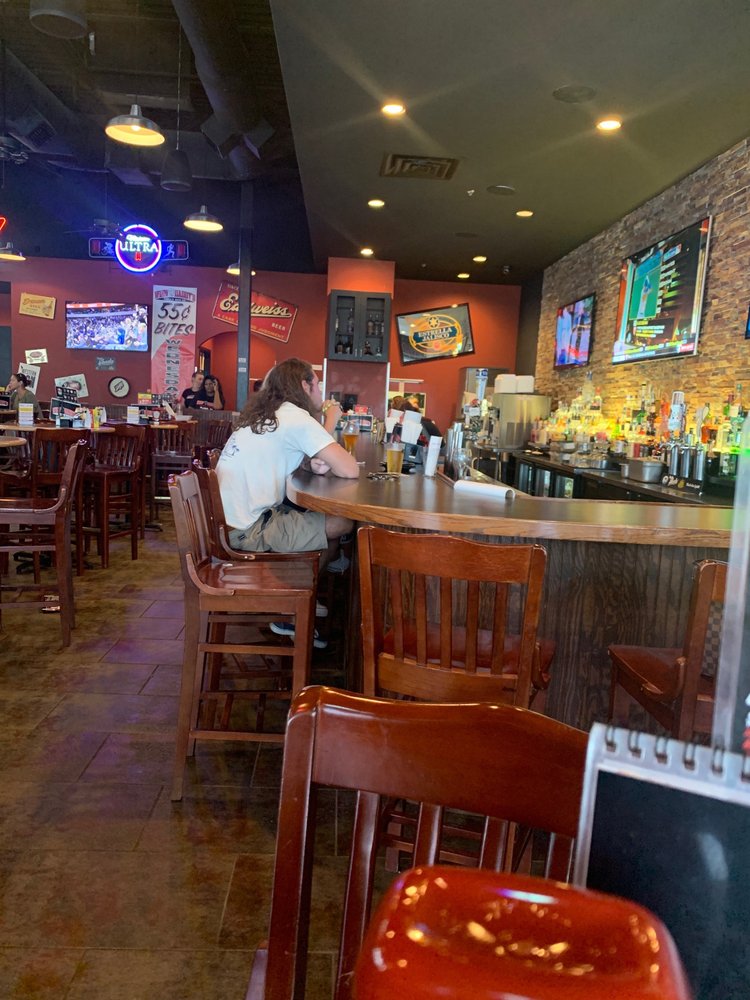 Wing Daddy's Sauce House