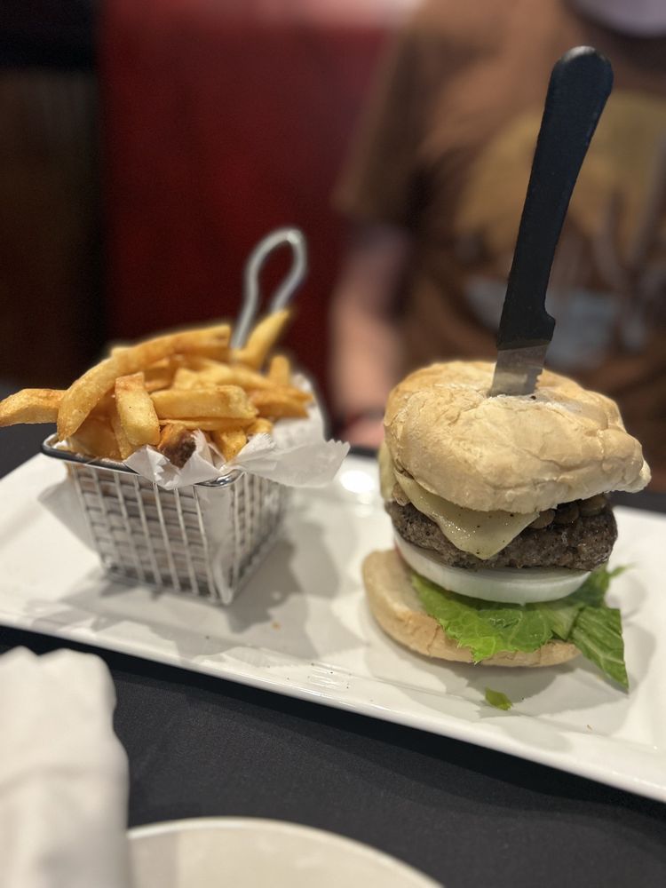 Sophies Grill and Bar