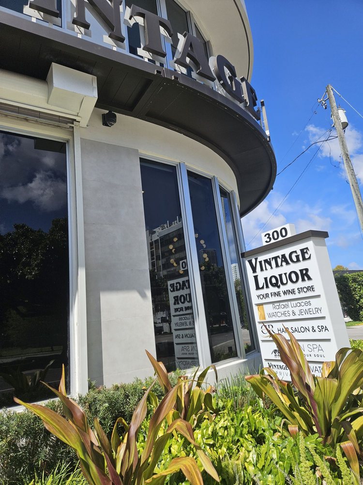 Vintage Liquors & Wine Bar