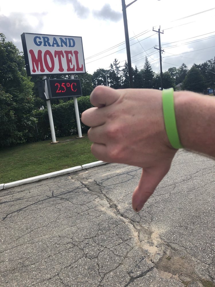 Grand Motel