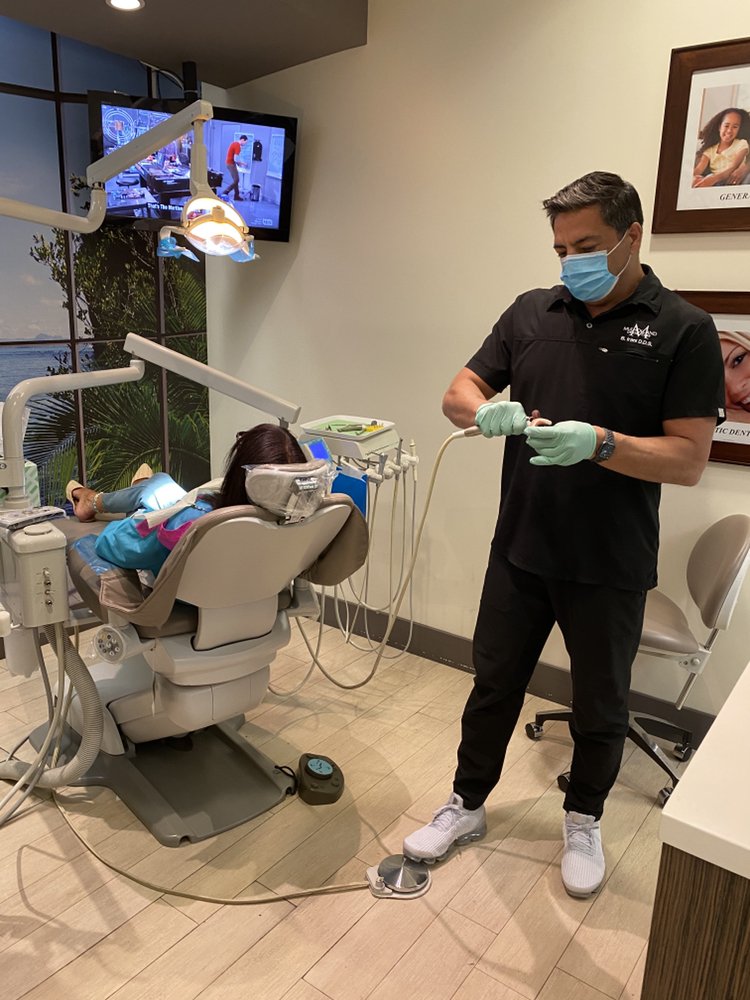 image of business Mulholland Dental Care