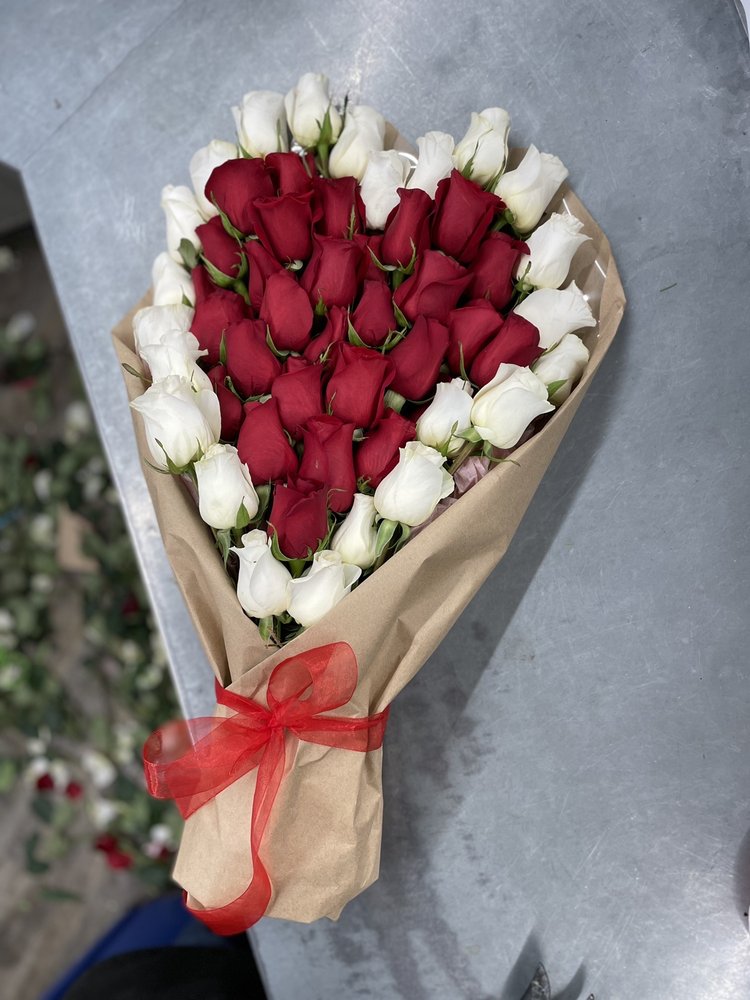 Safeway Floral - Plaza Way