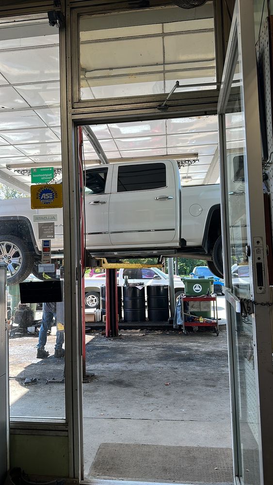 Monteath's Auto Service