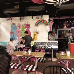 26 Beach Restaurant Order Food Online 3598 Photos 2811 Reviews Photo Of 26 Beach Restaurant Venice Ca United States Colorful Dining Room