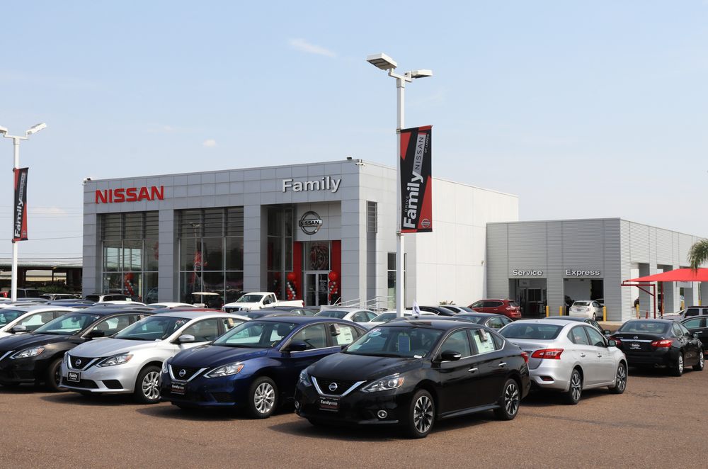 Family Nissan of Laredo