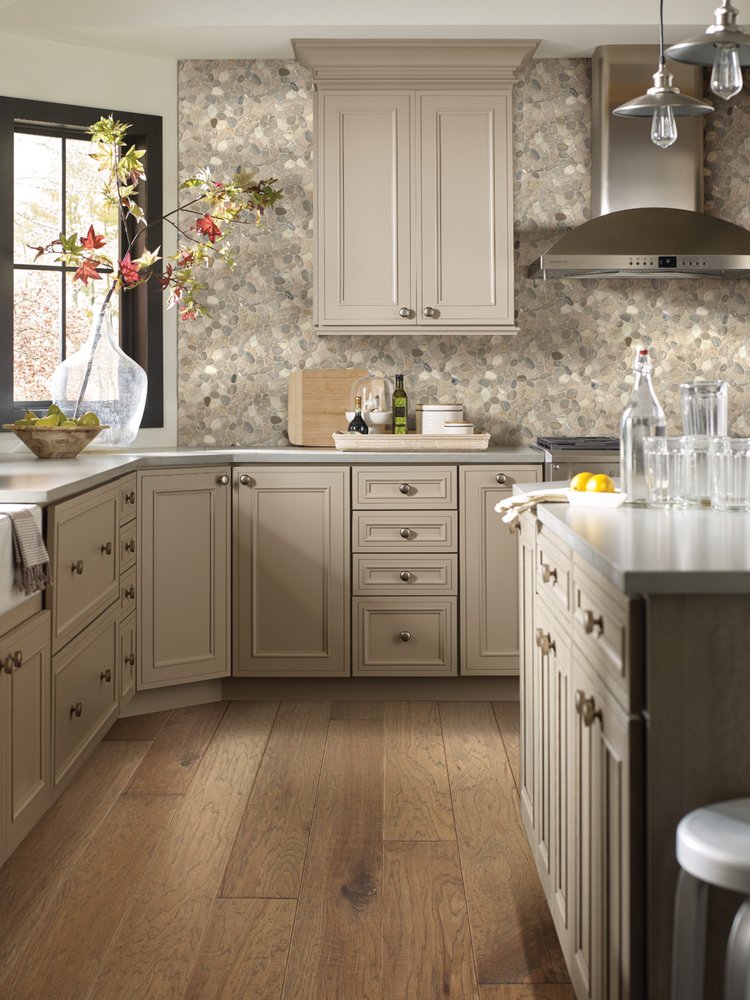 image of business Molyneaux Tile, Carpet & Wood