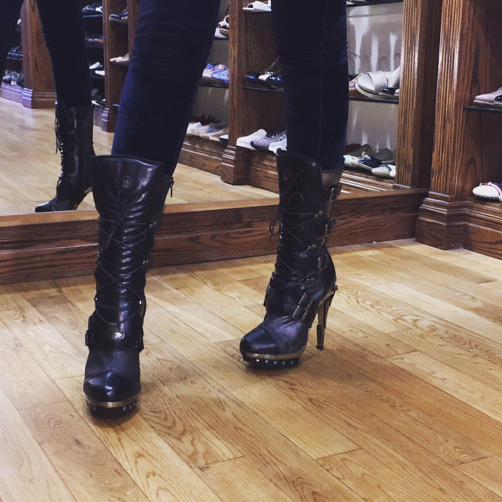 tsakiris mallas shoes