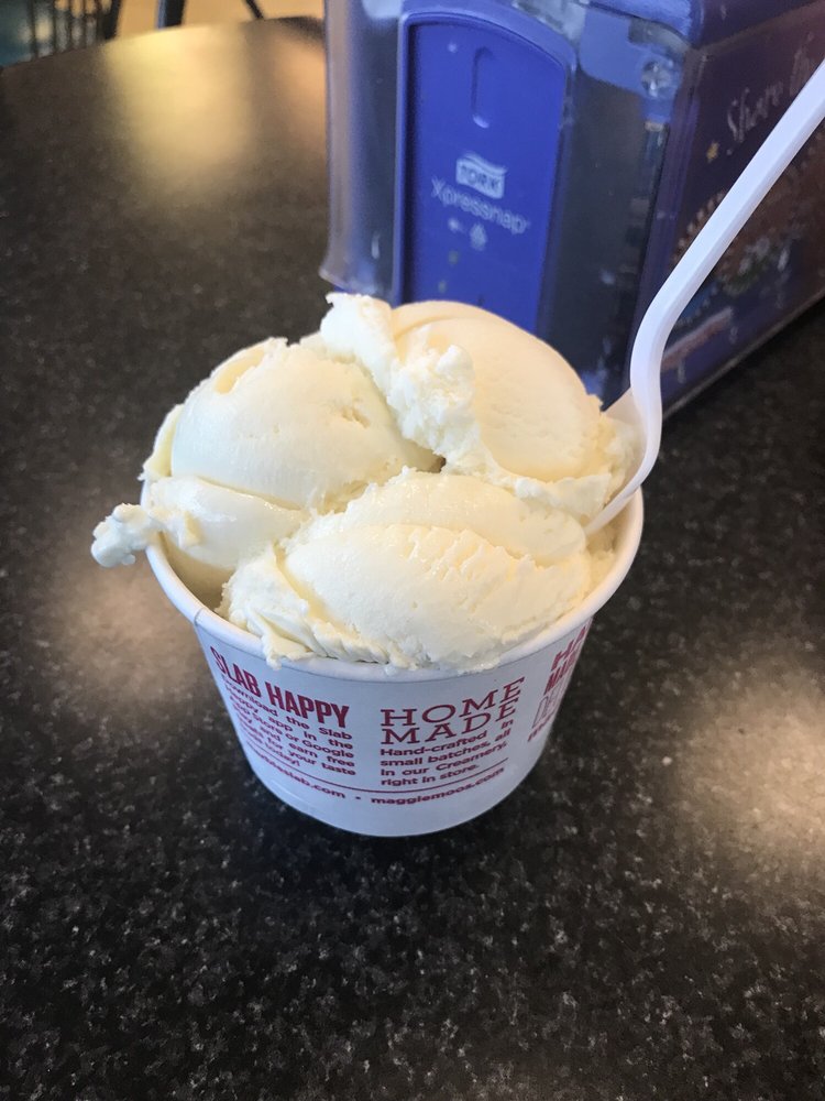 Maggie Moo’s Ice Cream & Frozen Yogurt 3155 N College Ave