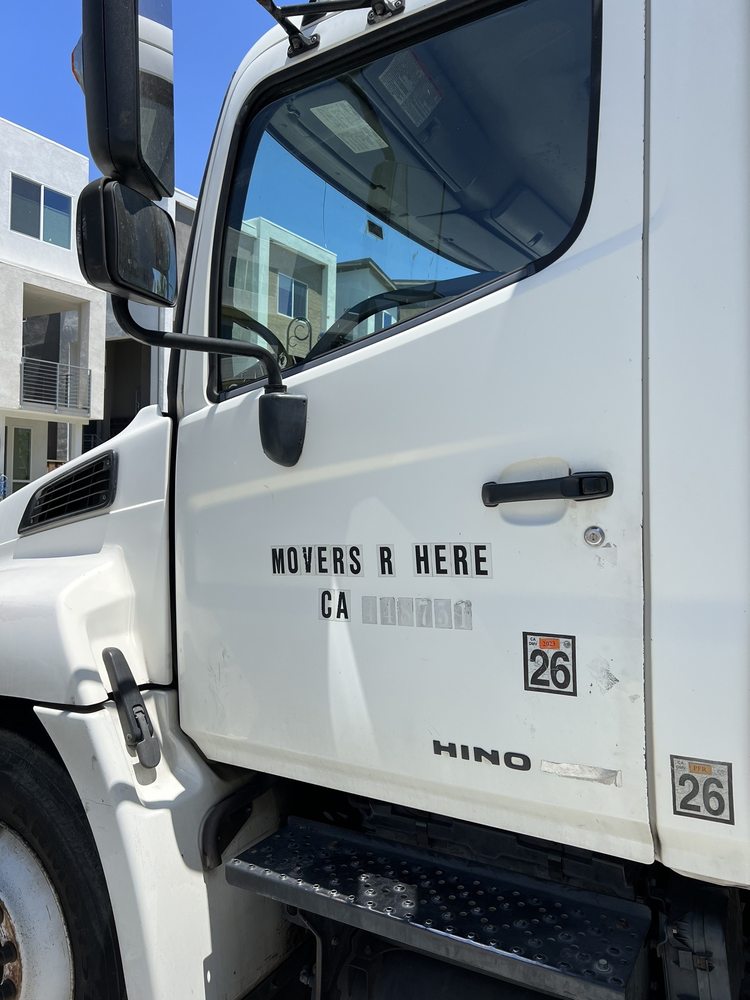 Movers R Here