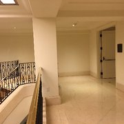 Ten Pound Bar - Beverly Hills, CA, United States. 10£ enter #5