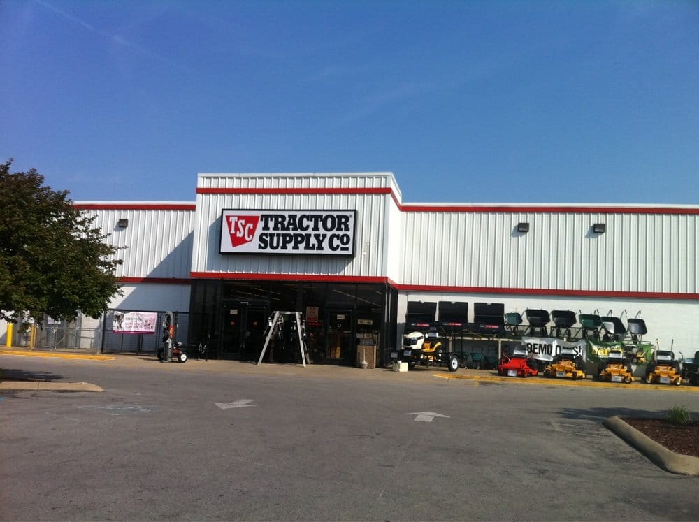 Tractor Supply Outdoor Gear 670 Nashville Pike, Gallatin, TN