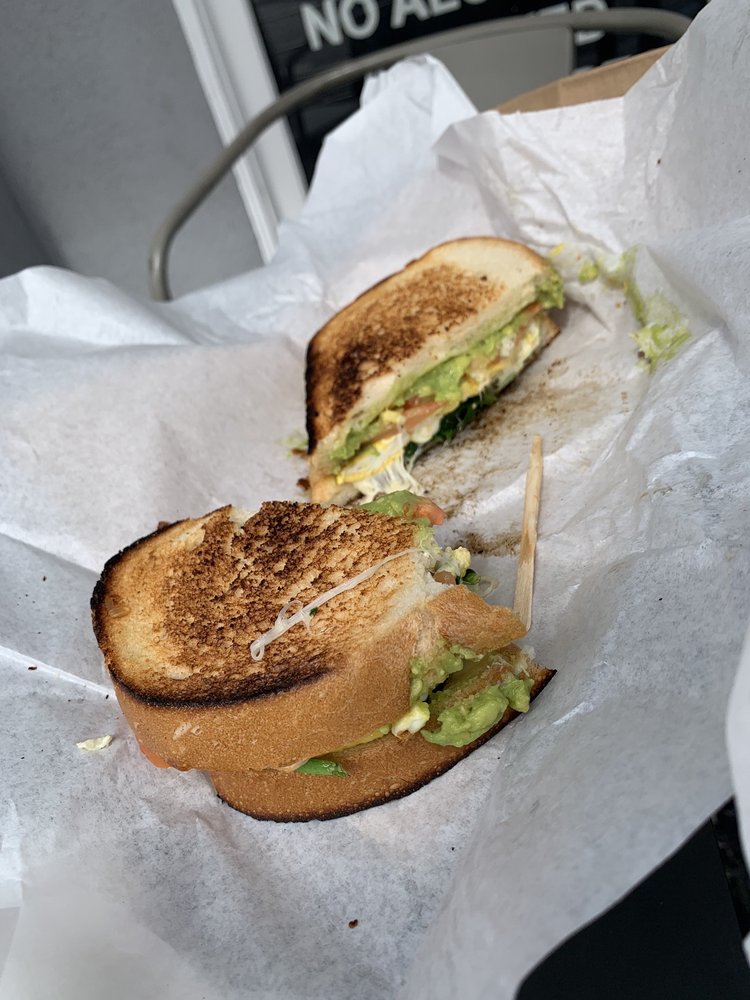 Chris' Liquor & Deli