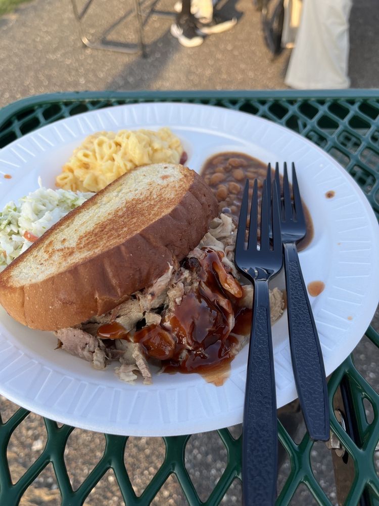 The Pig Bar-B-Q The Pig Bar-B-Q