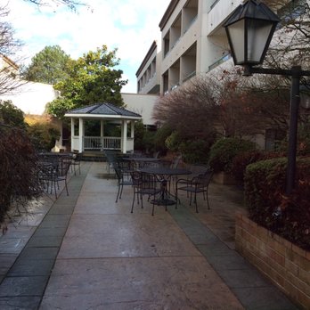 Executive Airport Plaza Hotel 23 Photos 37 Reviews