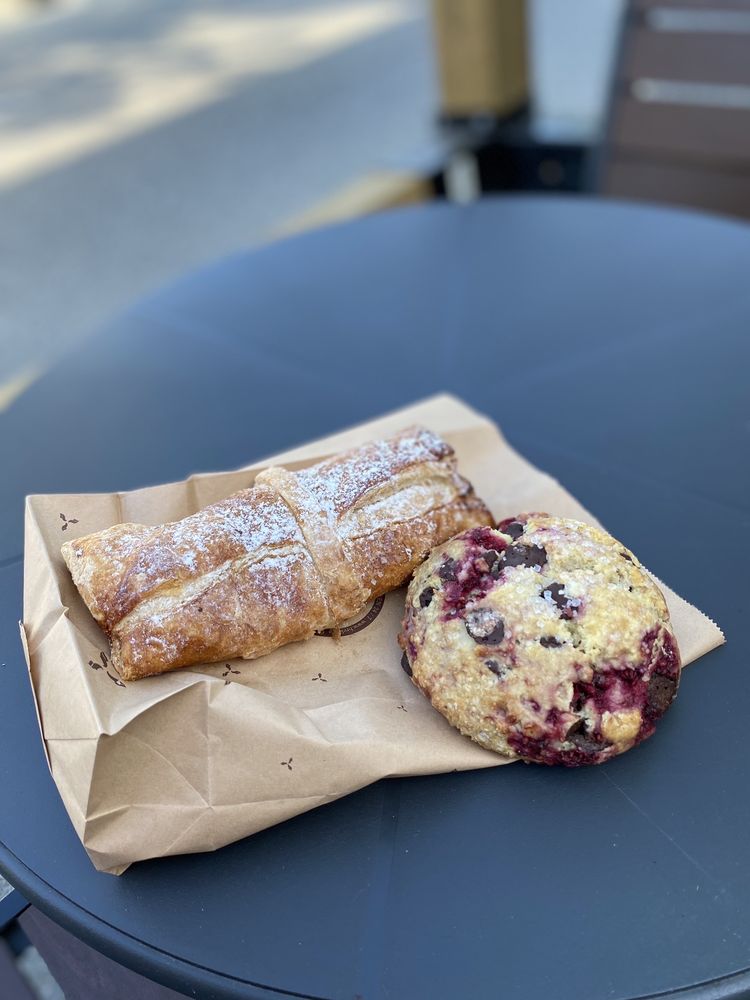 Breka Bakery & Café