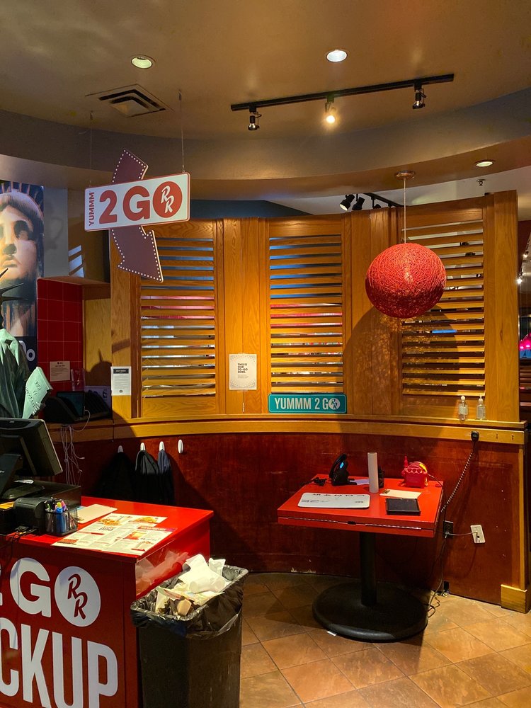 Red Robin Gourmet Burgers and Brews