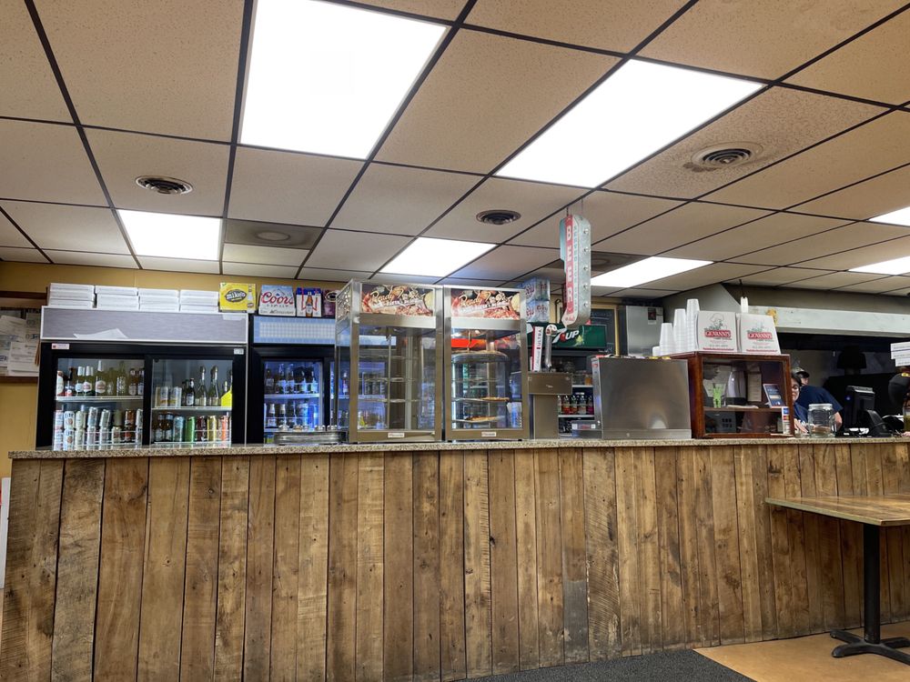 The Original Giovanni’s Pizza on 5th Ave