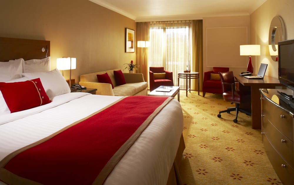 King Leisure Room Offering More Space To Relax With One Bed Photo Of London Marriott Hotel Regents Park Aberdeen United Kingdom King