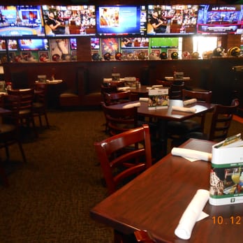 Duffy S Sports Grill 136 Photos 204 Reviews Bars 627 Photo Of Duffy S Sports Grill Cape C Fl United States Dine Area
