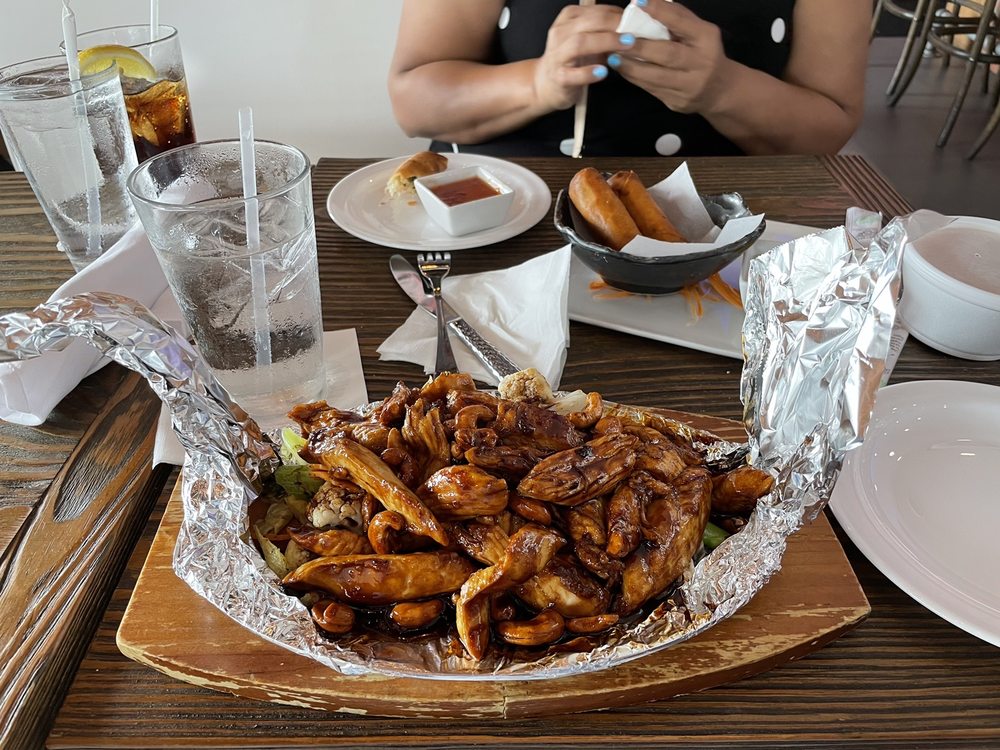 Moon Thai & Japanese