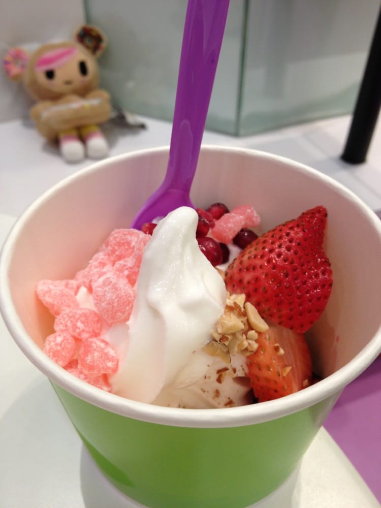 Twist Frozen Yogurt CLOSED 19 Photos & 26 Reviews Ice Cream