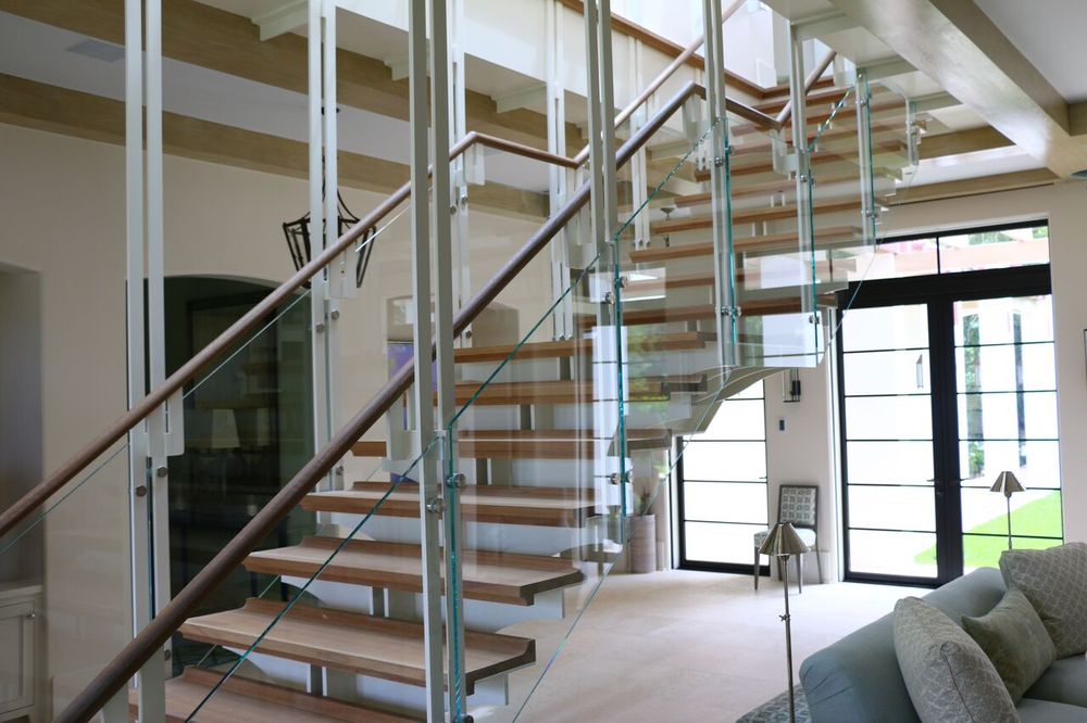 Gunn's Quality Glass & Mirror