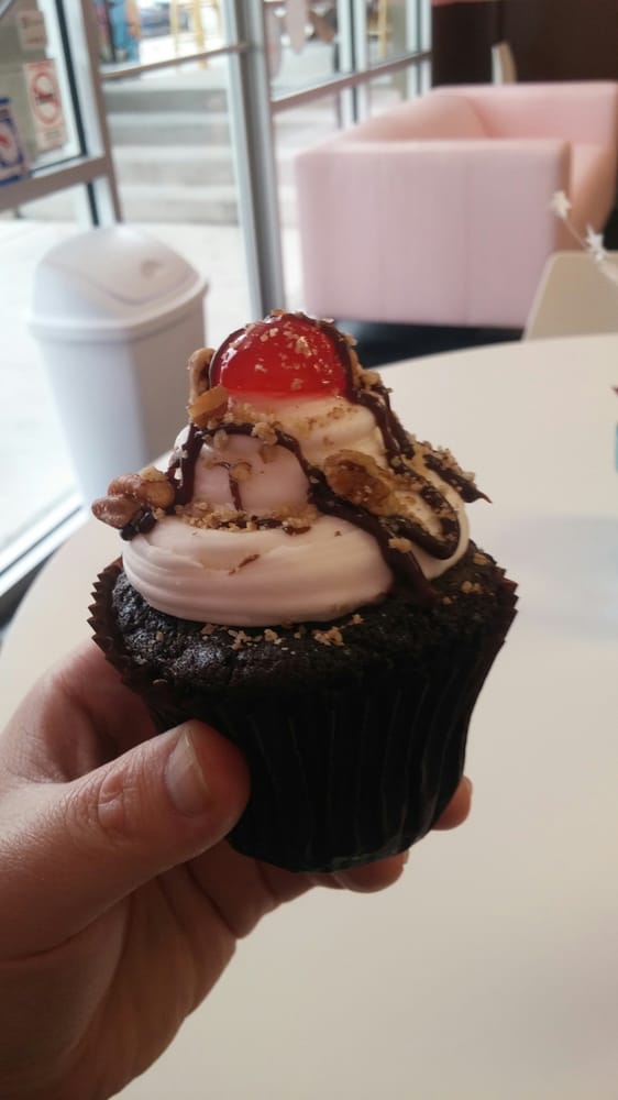 Smallcakes Cupcakery - Cupcakes - 2900 N Mesa - El Paso, TX, United States - Yelp Smallcakes Cupcakery - Cupcakes - 2900 N Mesa - El Paso, TX, United States - Yelp