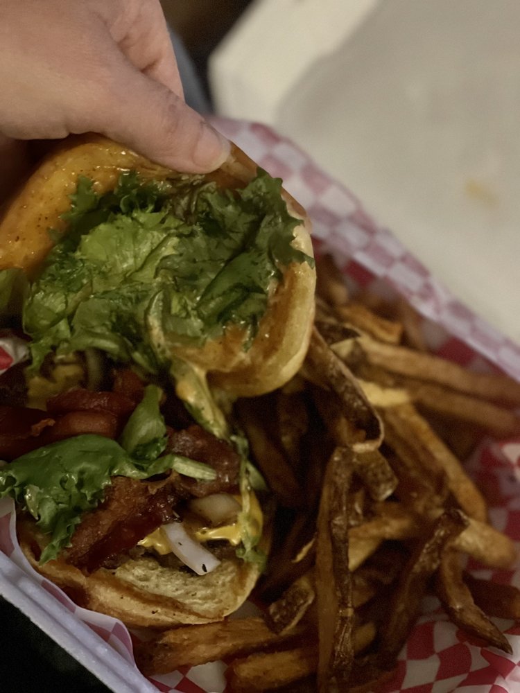 Arden's Burger & Grill