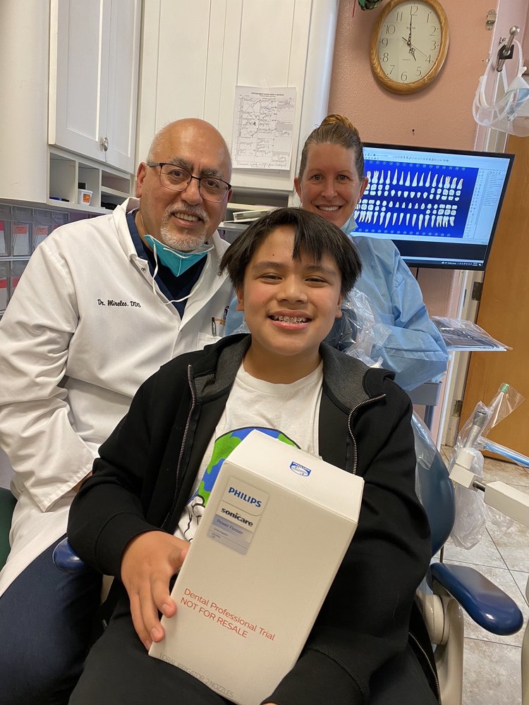 image of business Greenfield & Salinas Dental Group