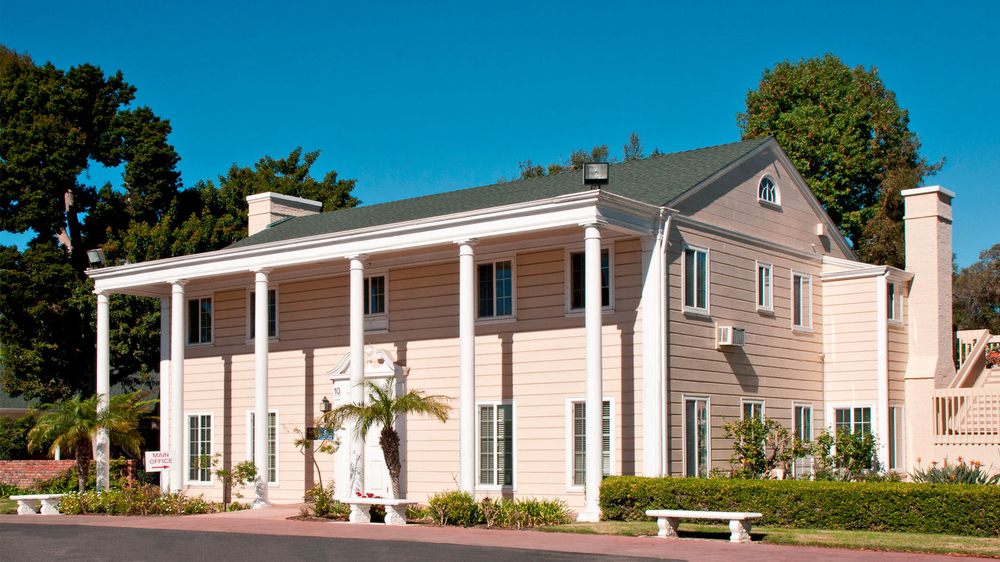 Peek Funeral Home