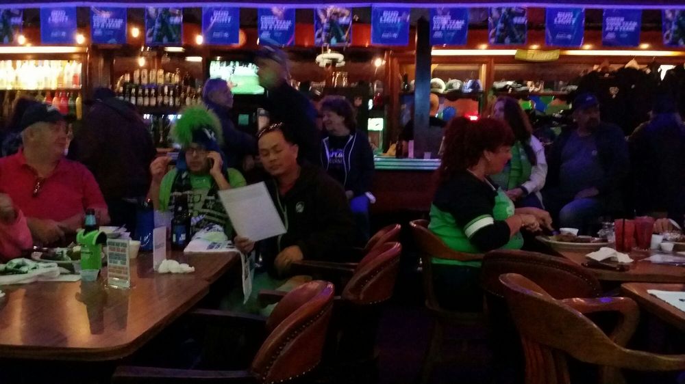 Golden West Restaraunt & Lounge