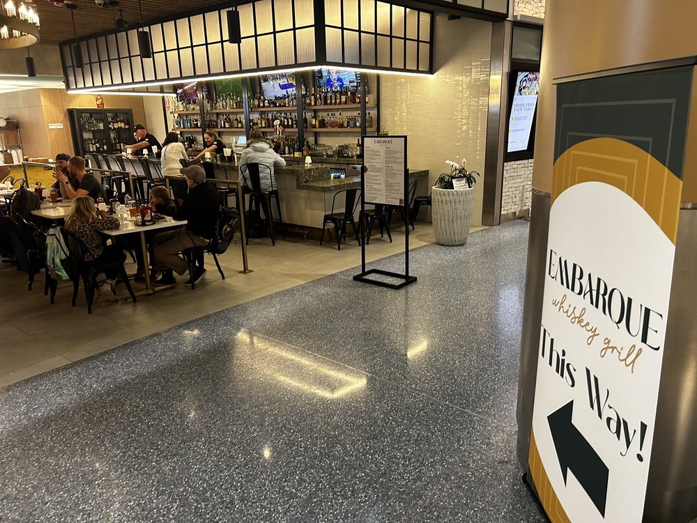 Embarque Whiskey Grill