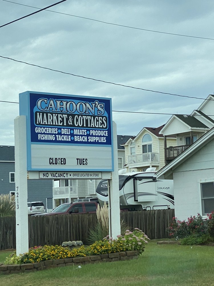 Cahoon RV - Grocery & Cottages