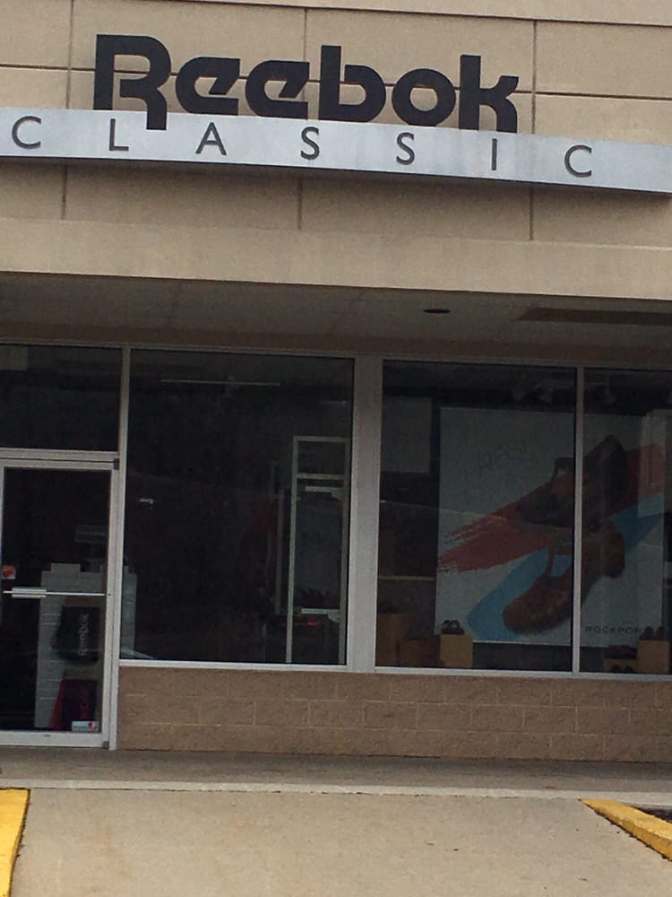 Reebok Factory Direct Store Shoe Stores 1000 Premium Outlets Dr