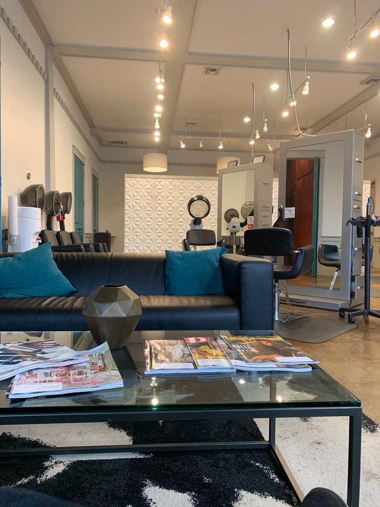 Huetiful Salon