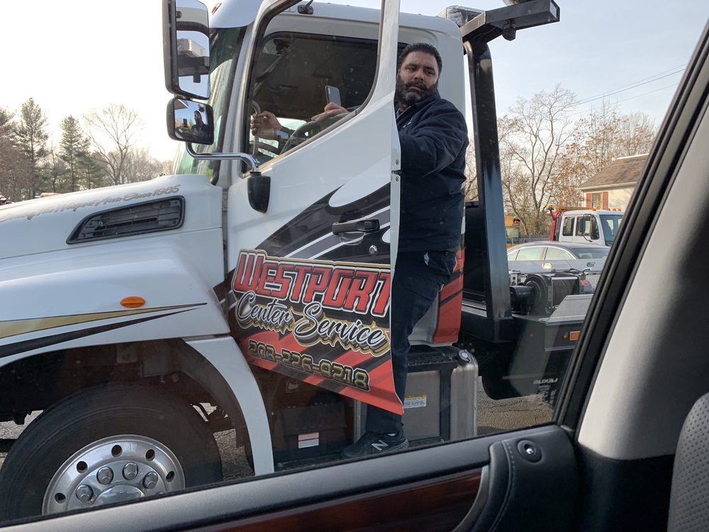 Towing business in Westport, CT