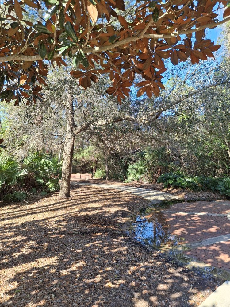 Heroes Memorial Park Image