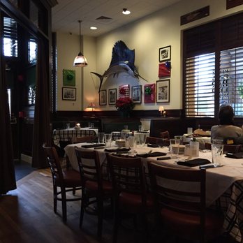 Hugos Frog Bar Fish House 242 Photos 402 Reviews Seafood Photo Of Hugos Frog Bar Fish House Naperville Il United States