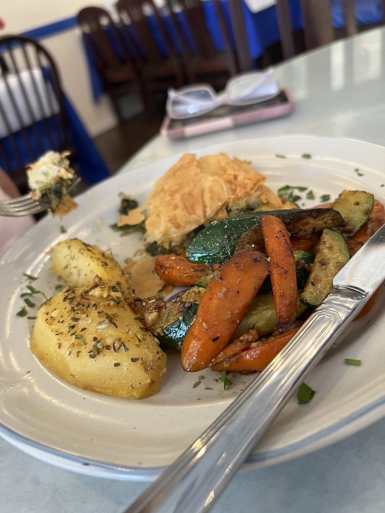 Stella's Greek Cuisine