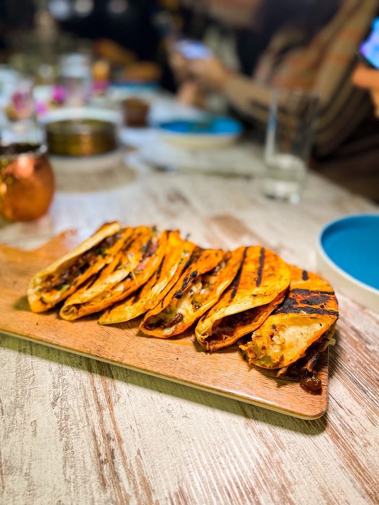 Tropikàl Restobar
